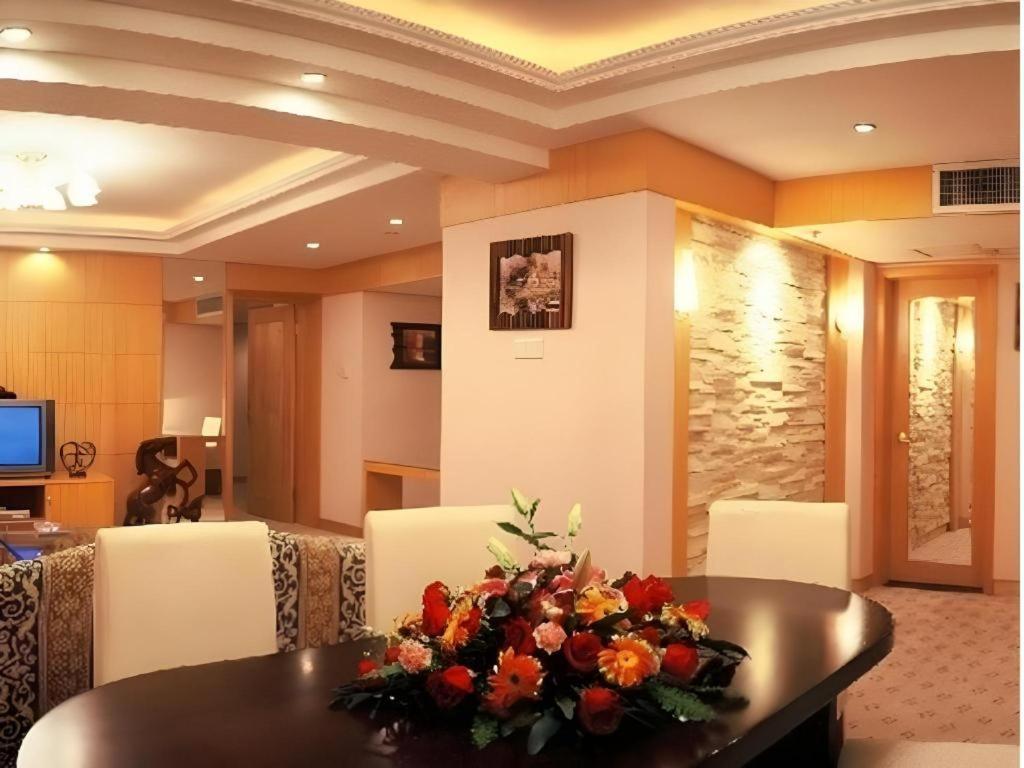 Golden Lustre Hotel Shenzhen Zewnętrze zdjęcie